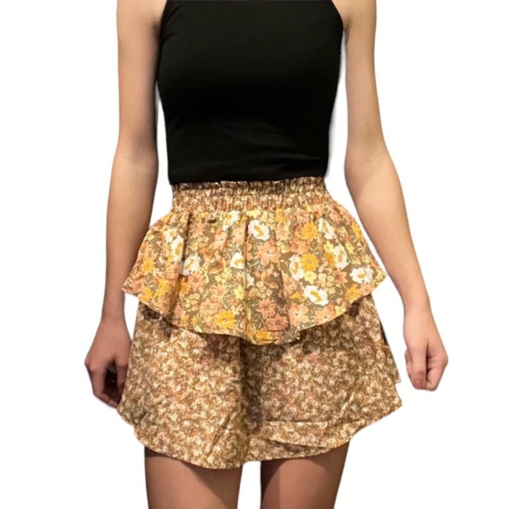 Tan floral skirt! Sienna Sky! flowy material